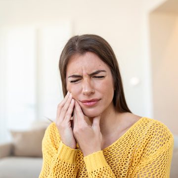 Sudden Tooth Pain Everywhere? Here’s When to See a Dentist Immediately
